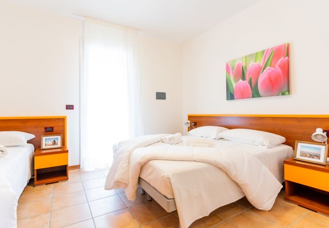 Ferienwohnung in Caorle - Wohnung auf 1 Etg mit Balkon und 2 Schlafzimmer Ferienwohnung in Caorle - Wohnung auf 1 Etg mit Balkon und 2 Schlafzimmer