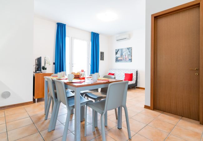 Ferienwohnung in Caorle - Wohnung auf 1 Etg mit Balkon und 2 Schlafzimmer Ferienwohnung in Caorle - Wohnung auf 1 Etg mit Balkon und 2 Schlafzimmer