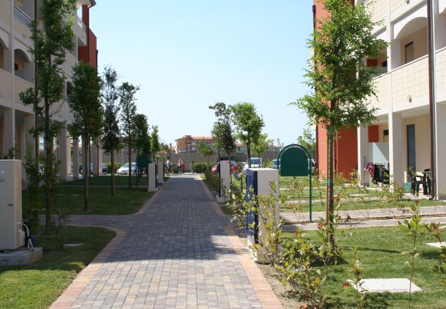 Ferienwohnung in Caorle - Wohnung auf 1 Etg mit Balkon und 2 Schlafzimmer Ferienwohnung in Caorle - Wohnung auf 1 Etg mit Balkon und 2 Schlafzimmer