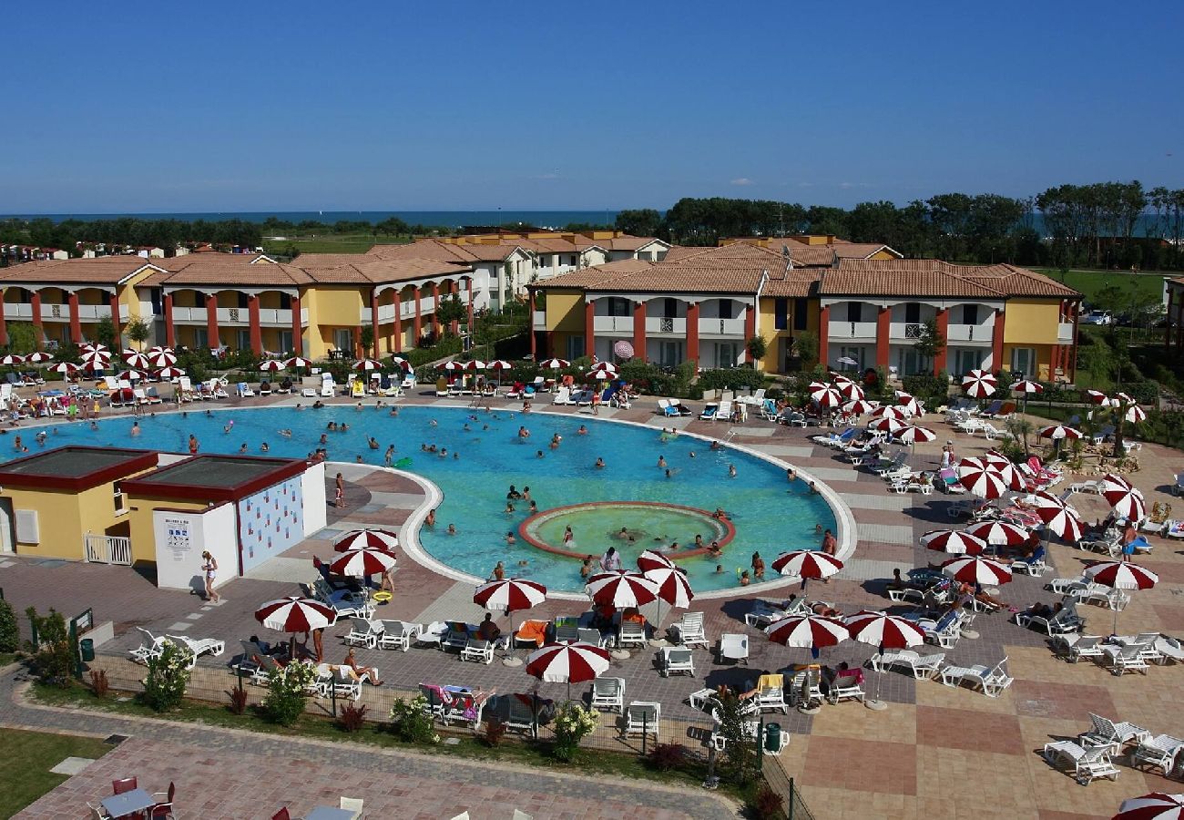 Apartment in Caorle - 2-story terraced house with garden and 1 bedroom